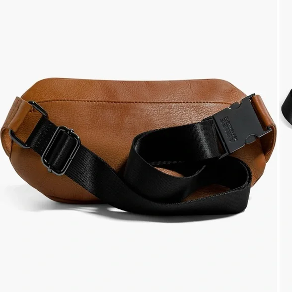 Aimee Kestenberg
Milan Leather Belt Bag - Picture 3 of 4